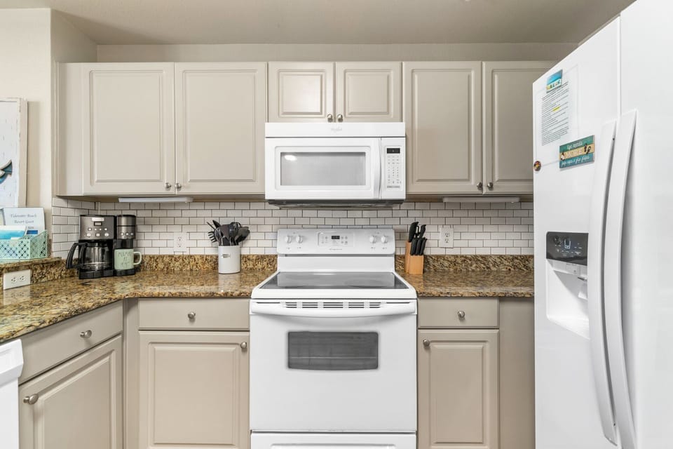 spacious kitchen 