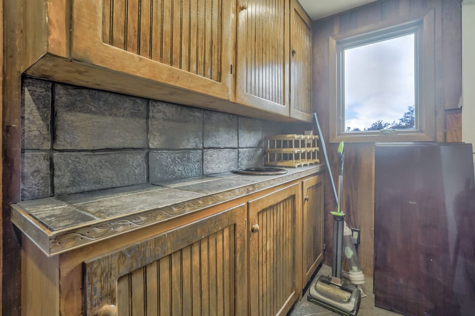 Extra space off of the kitchen