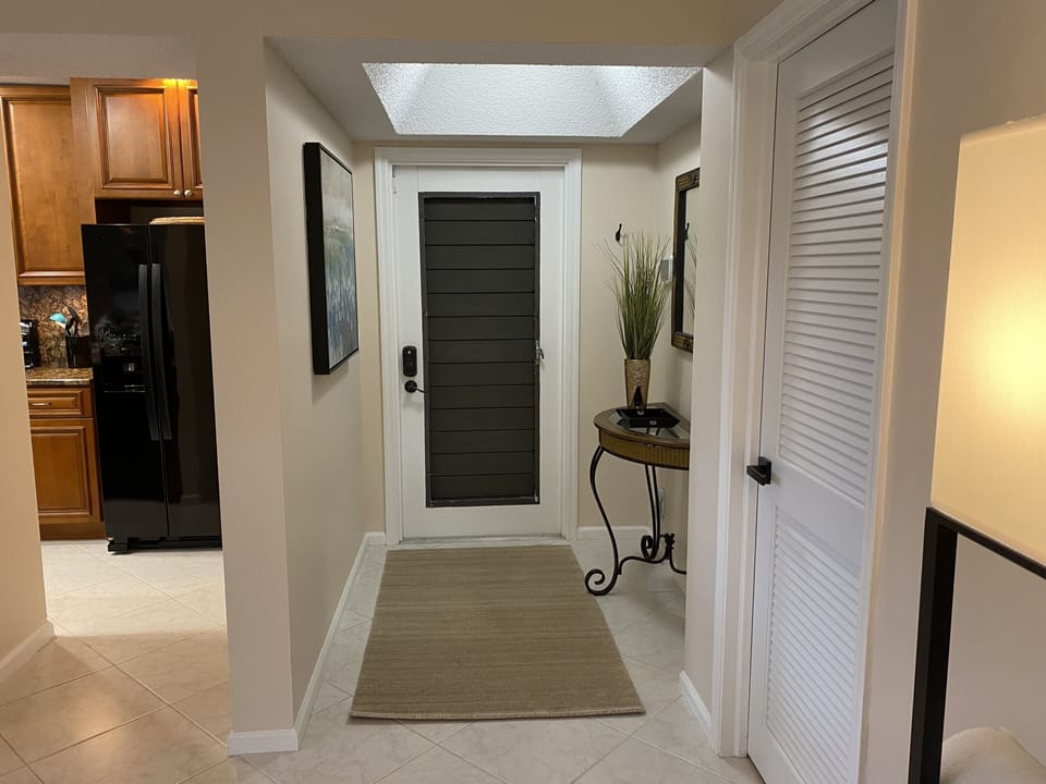 Keyless entry with electronic keypad. 