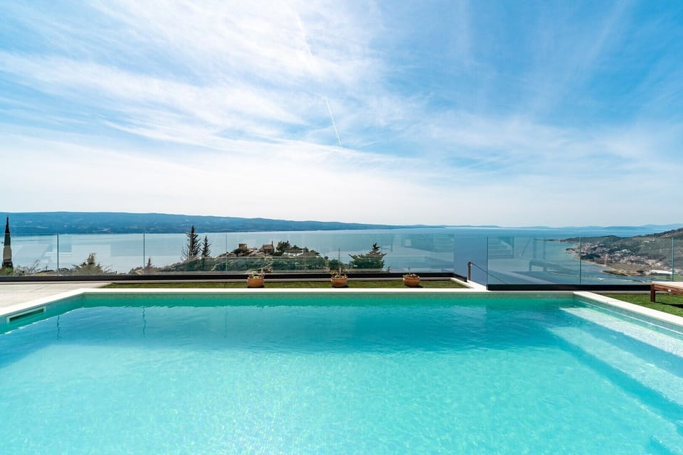 New! Villa BAMM with heated 36sqm pool, 5 en-suite bedrooms and panoramic sea views
