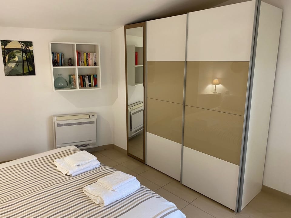 Bedroom cupboard space