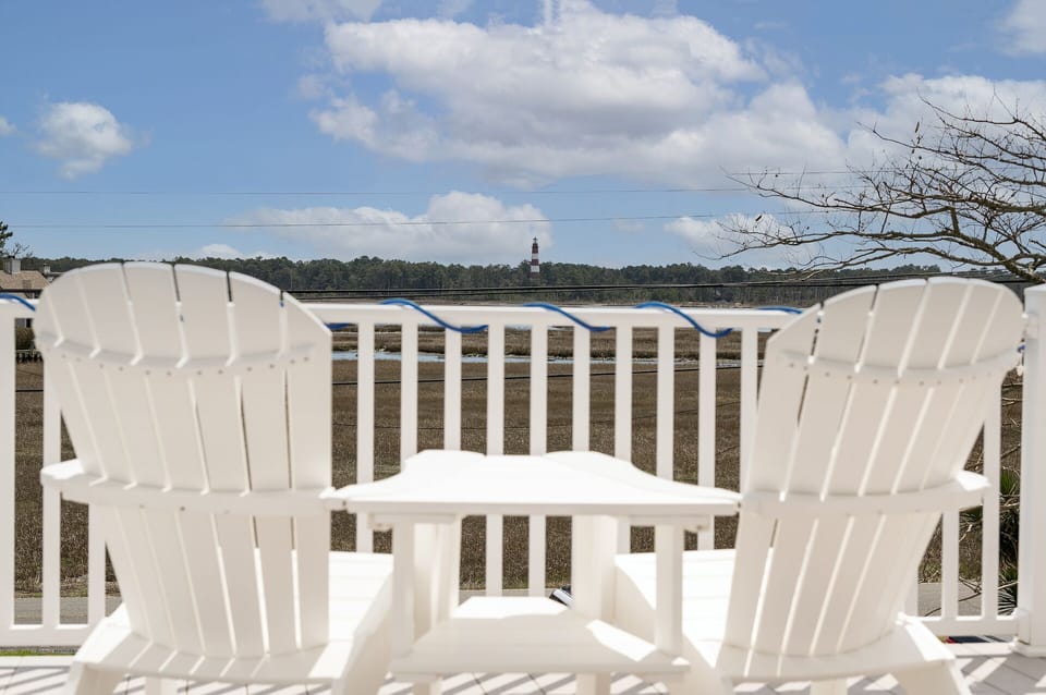 Ready to feel those 'East Side Breezes'?