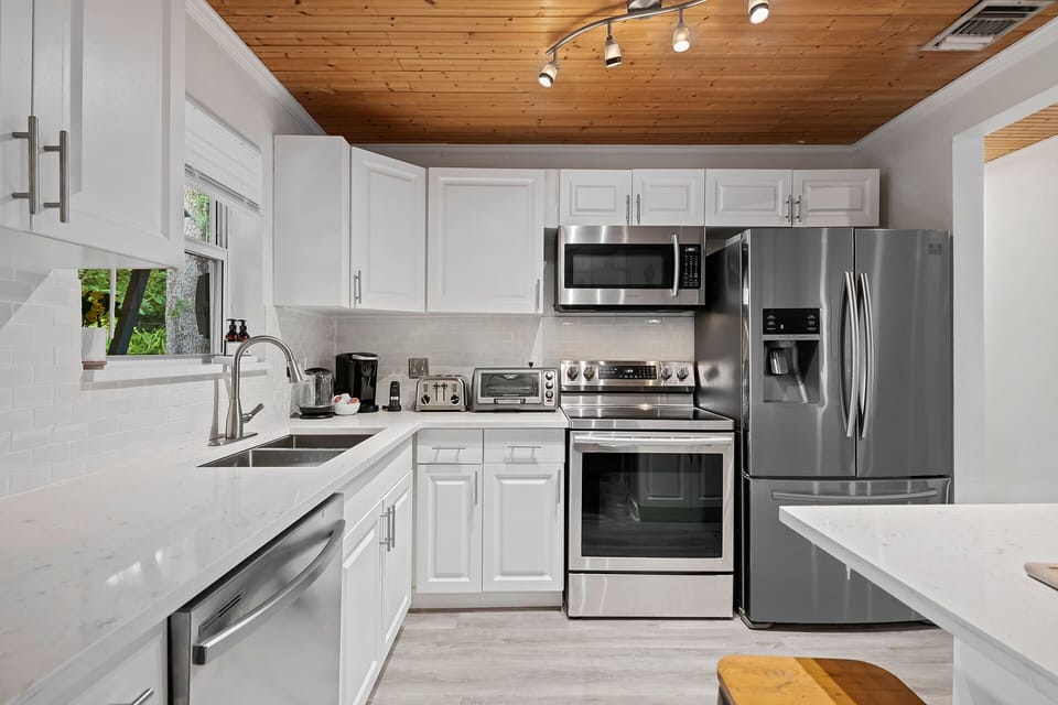 Full Kitchen (3)
