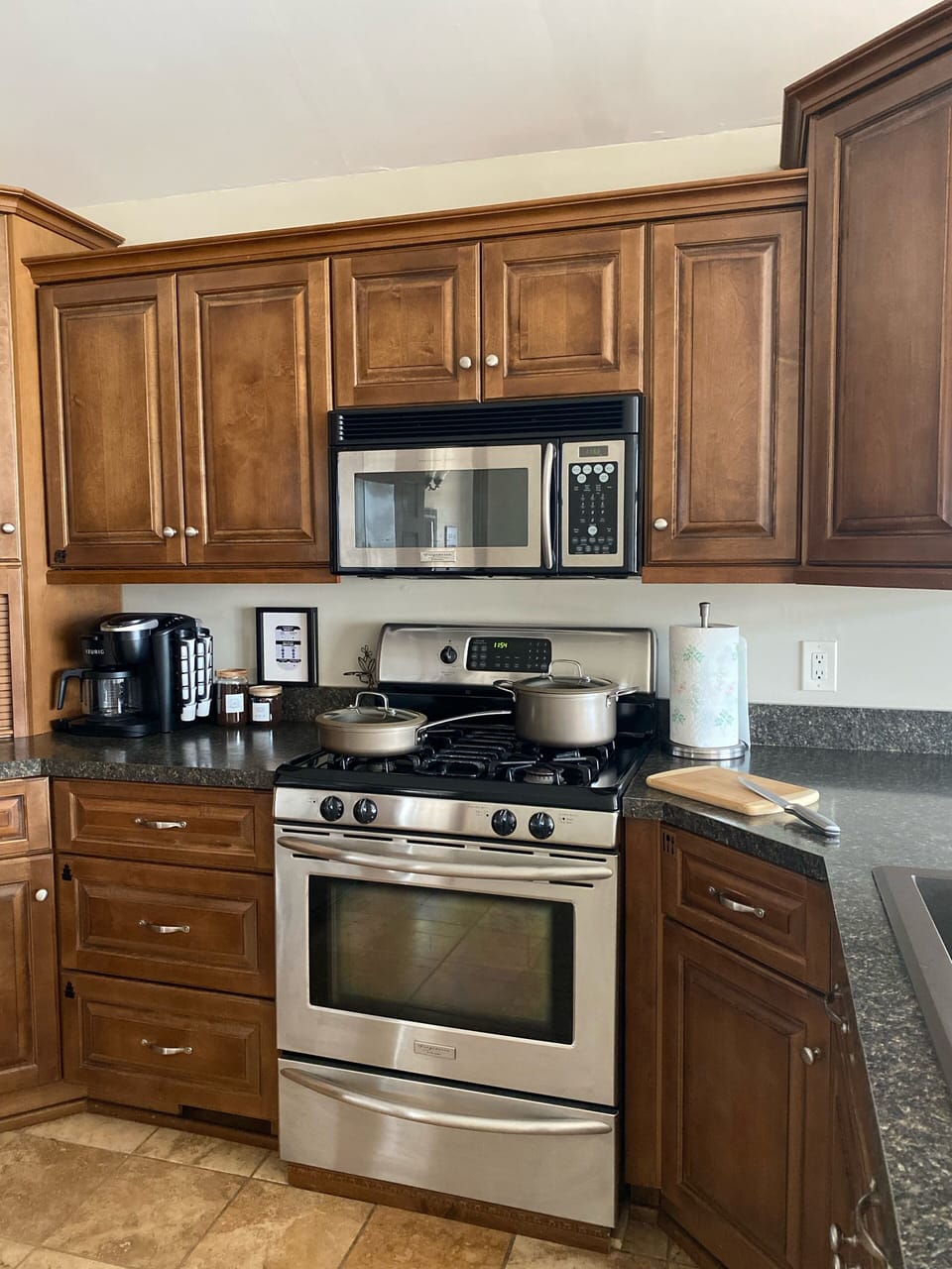 Fully stock kitchen 