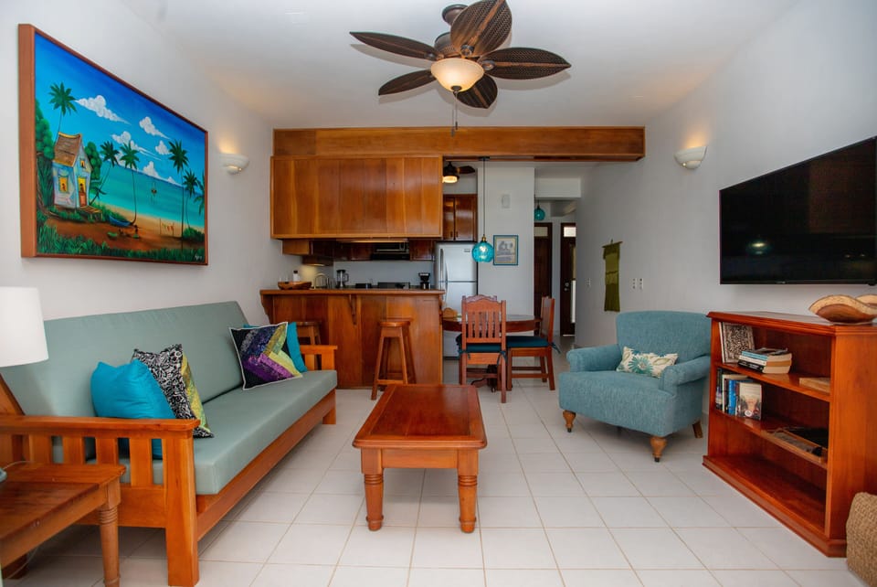 Coral Bay Villas - Living Room and Kitchen