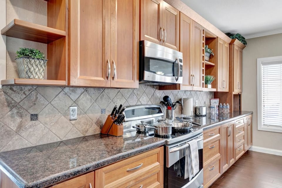 Well-equipped kitchen