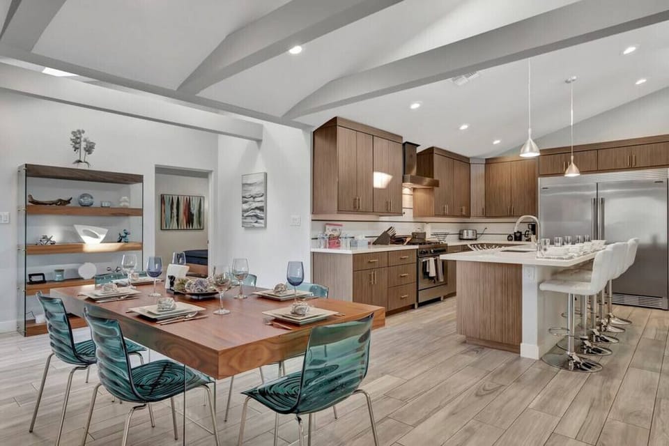 Kitchen and dining area