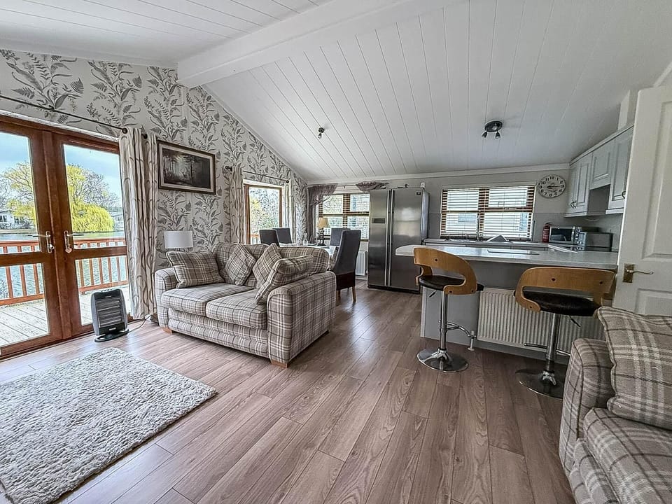 As a dog-friendly lodge, this property ensures that every member of your family, including the four-legged ones, can join in the fun.