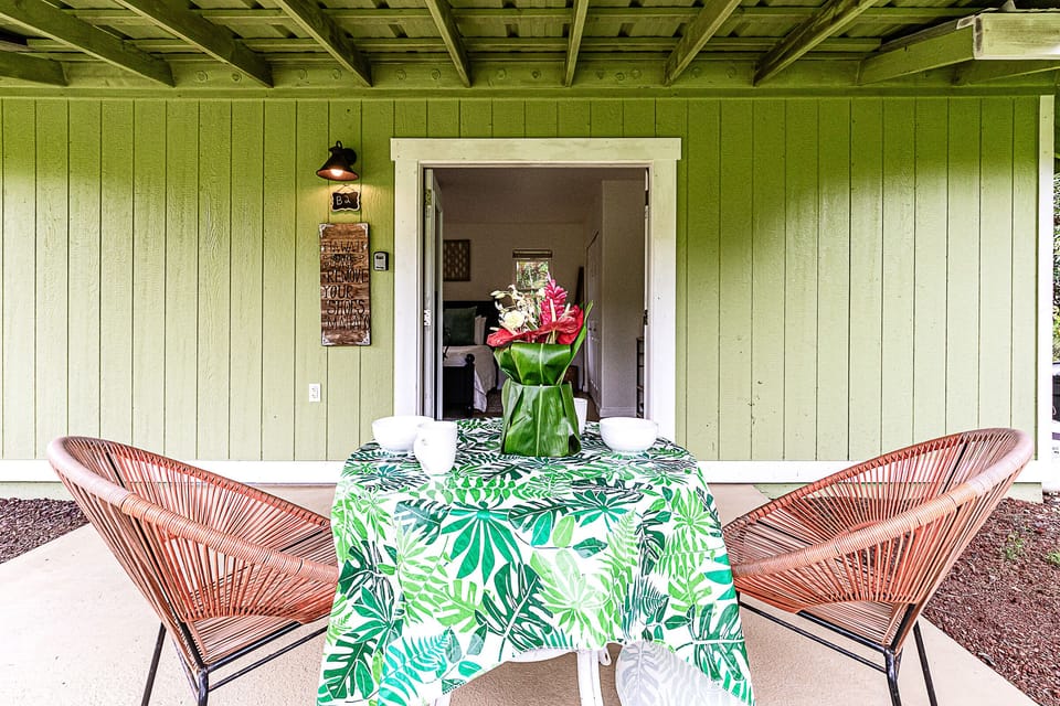 Outdoor dining