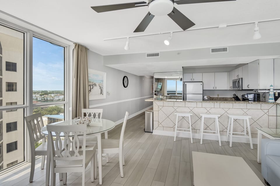 Breakfast/dinner area. Sea/beach views from every angle!