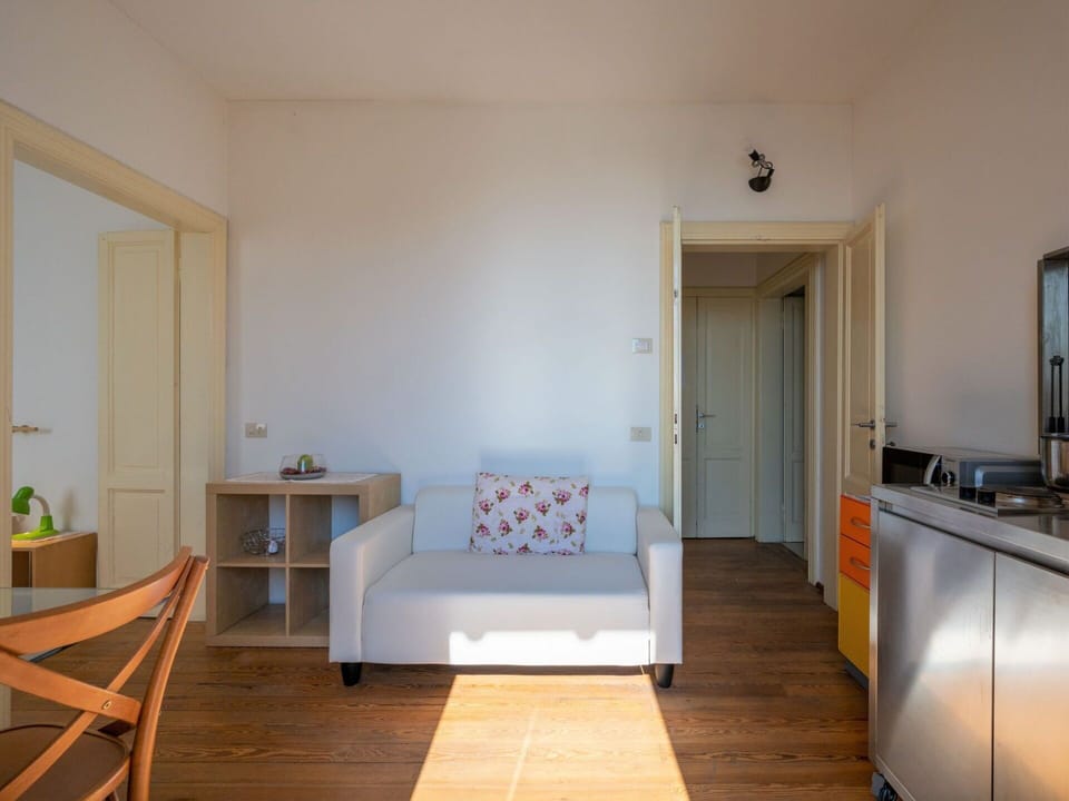 Furniture, Comfort, Wood, Bed, Lighting, Shade, Window, Floor, Flooring