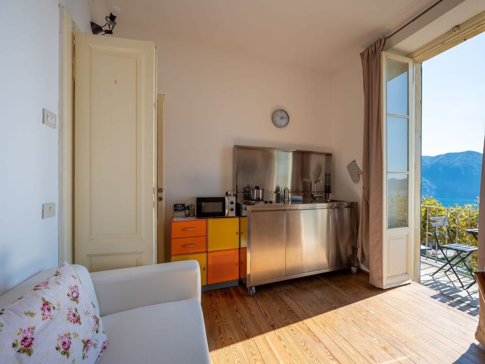 Furniture, Comfort, Wood, Bed, Lighting, Shade, Window, Floor, Flooring