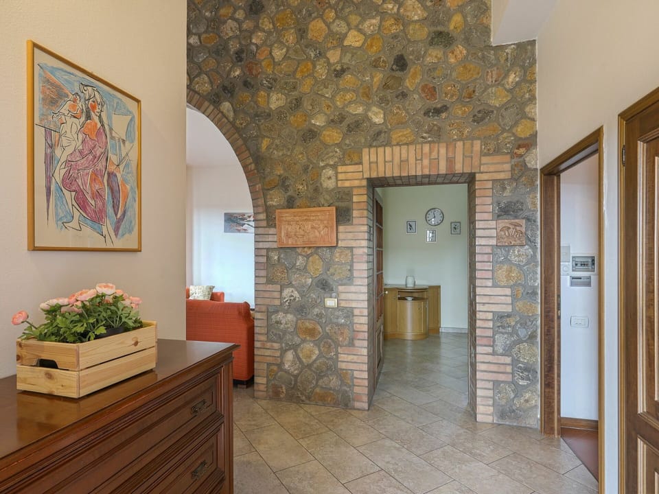 Sky, Plant, Building, Property, Window, Tree, Slope, Land Lot, House, Urban Design