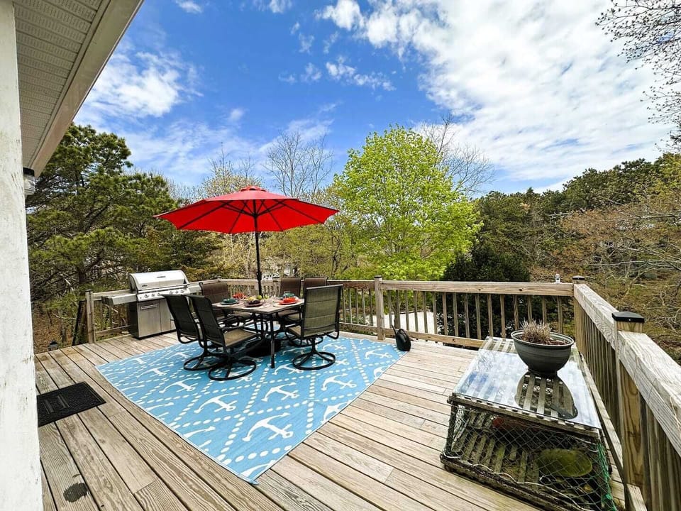 Large deck for barbeques