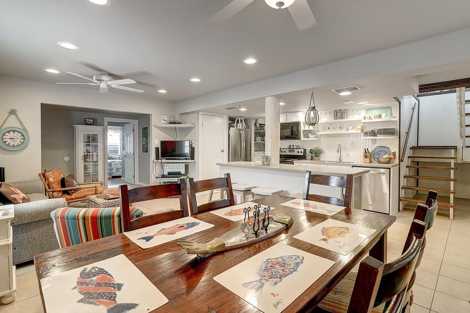 1st Floor Dining table - Enjoy a meal with family and friends at this spacious dining table