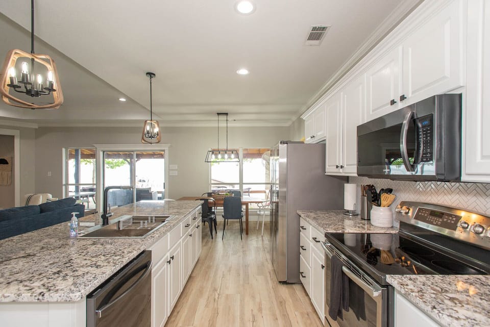 Gorgeous, updated kitchen!