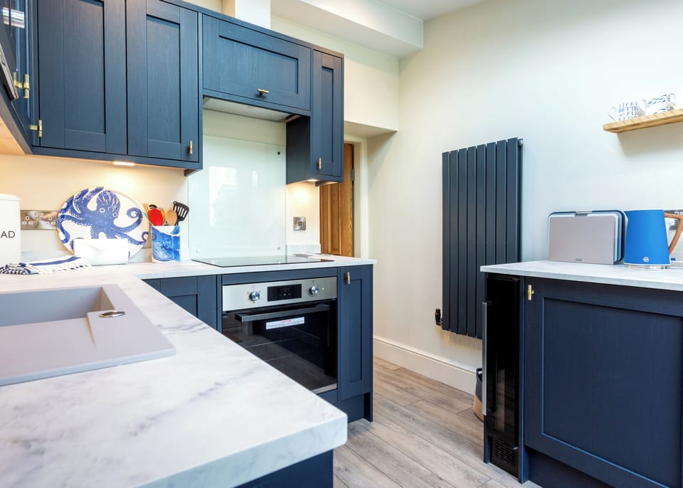 also offers undercounter fridge/freezer and wine cooler