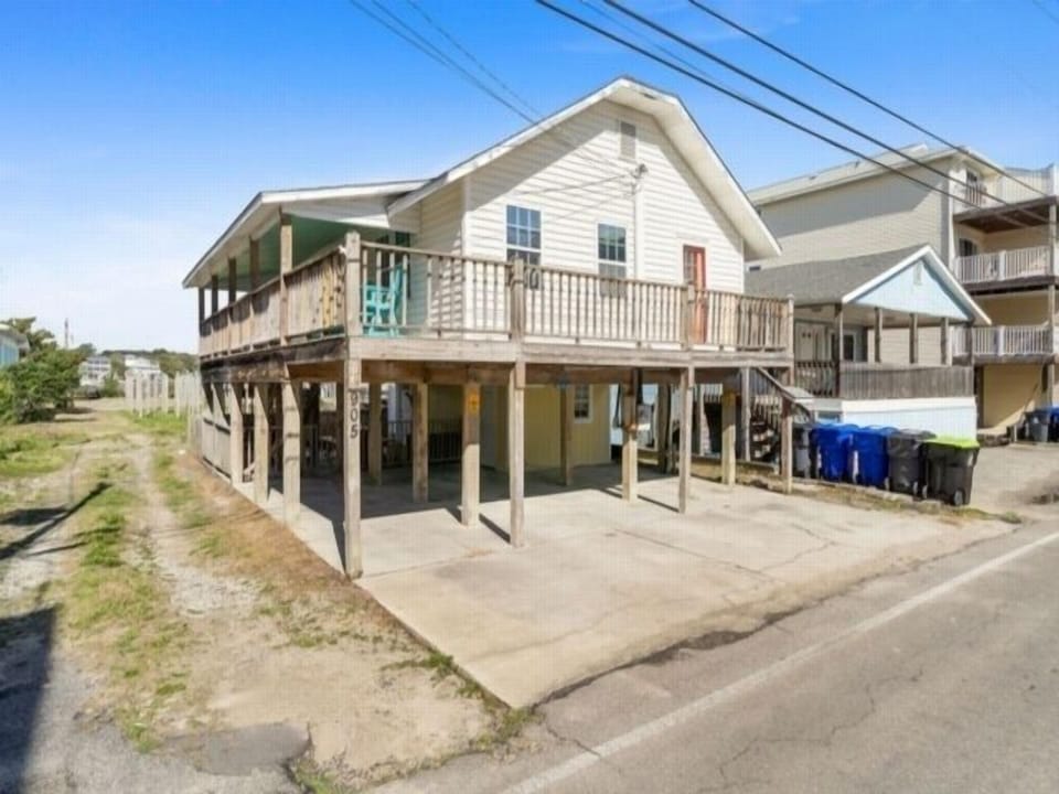 Neighborhood, Building, Urban, Porch, City