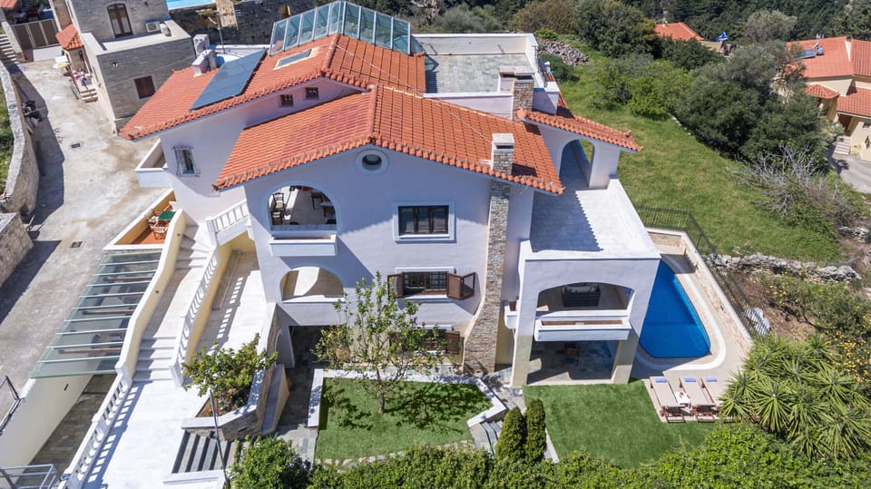  Dim Art Villa - with private pool