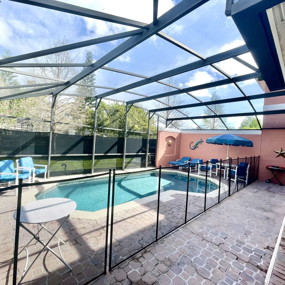 Private Screened Pool Area - Seating & Chaise Lounges -Heating of Pool Available