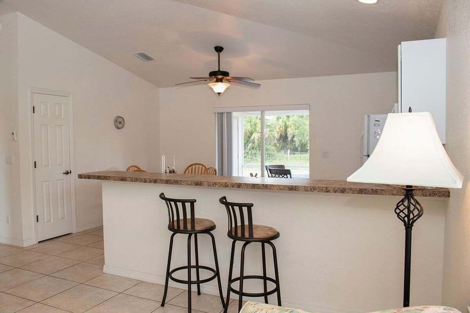 Breakfast bar