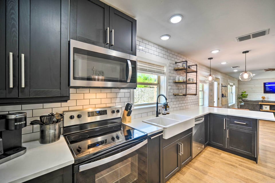Kitchen | Toaster | 2-In-1 Drip & Keurig Coffee Maker