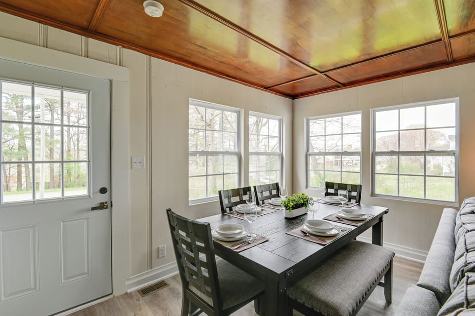 Dining Area | Newly Renovated