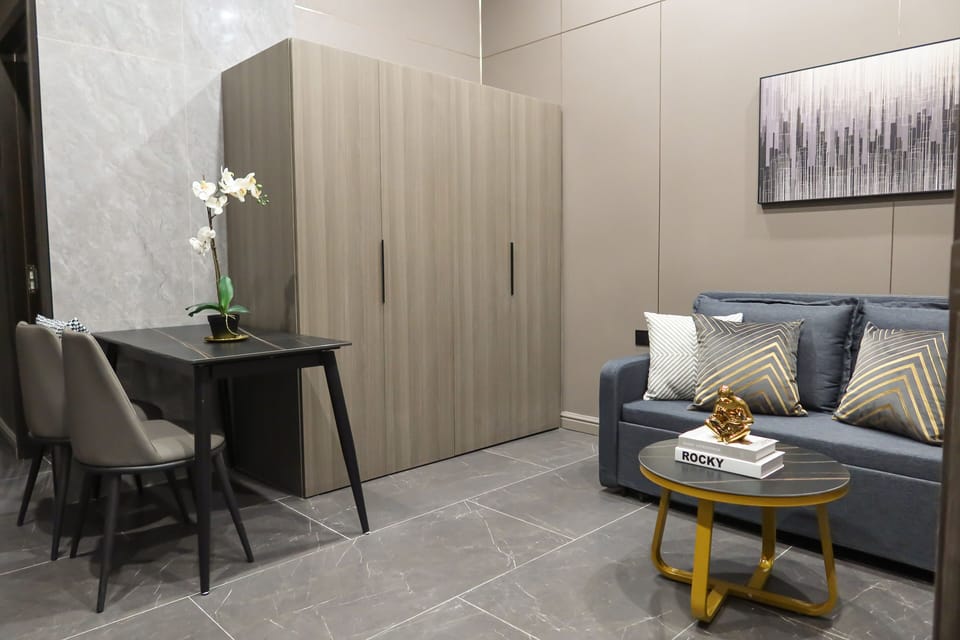 New Deluxe Cozy Studio Apt /WIFI @ Orchard/Somerset Area Apartment in Singapore
