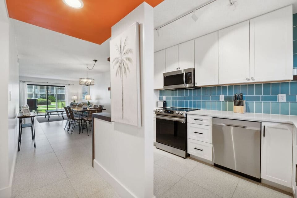 Fully Stocked Kitchen
