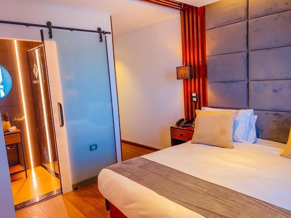 full bedroom 