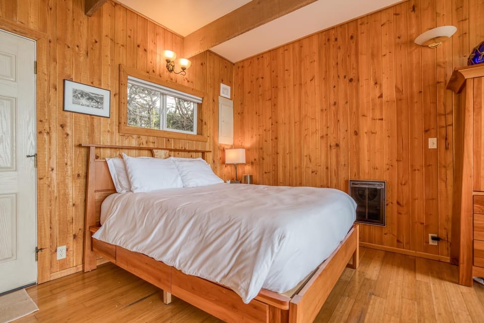 Queen Bed
