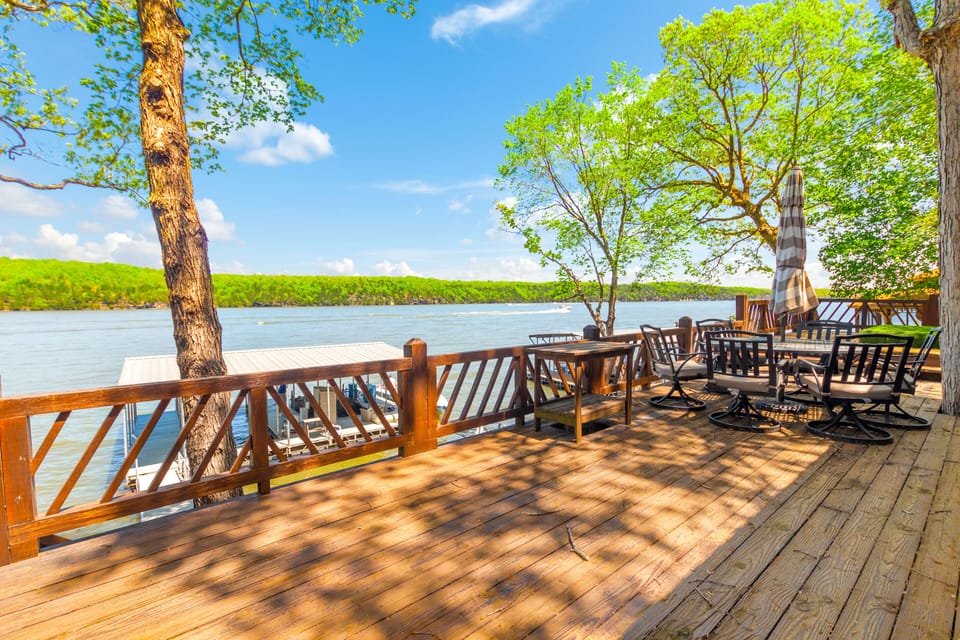 Deck & dock below with boat slip 