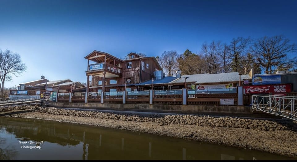 Next to Shorty Pants Marina