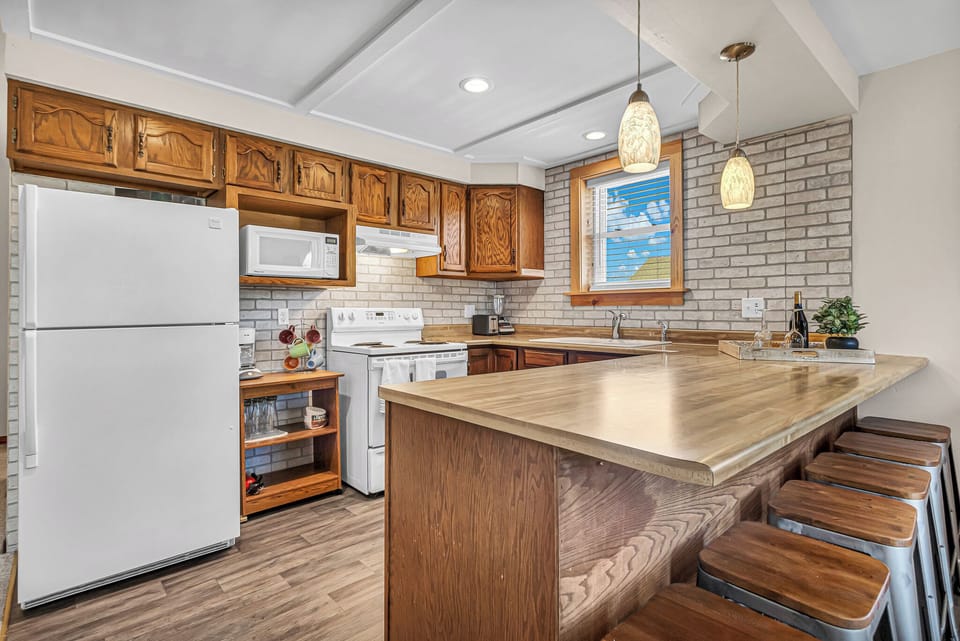 Dine in Kitchen