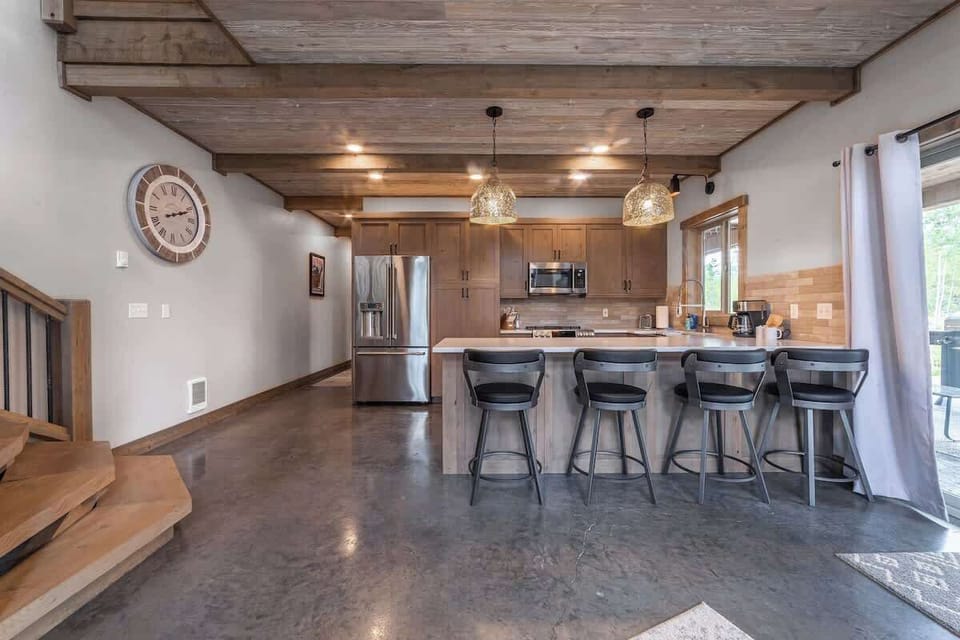 Eat at peninsula, stay as a family, enjoy all your time together.