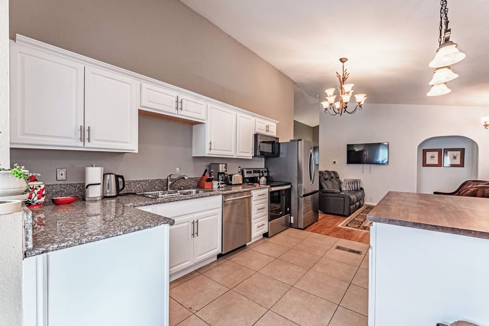 Kitchen (2)