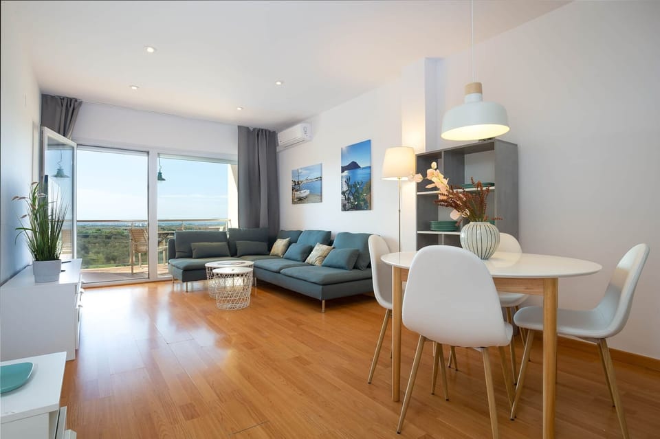 Living room - dining room (1)