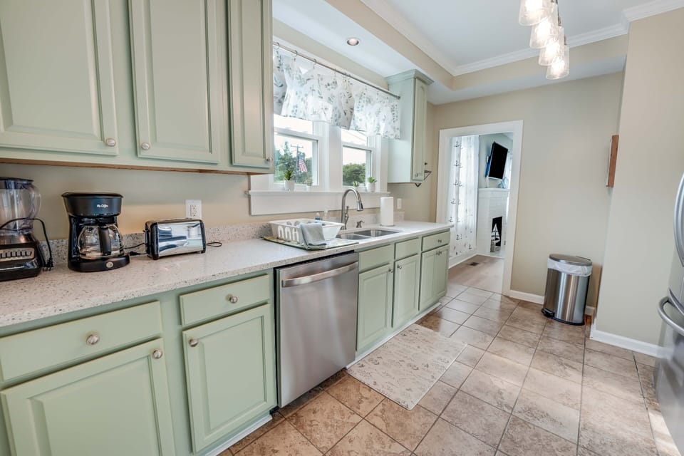 Coastal kitchen with all accessories you may need