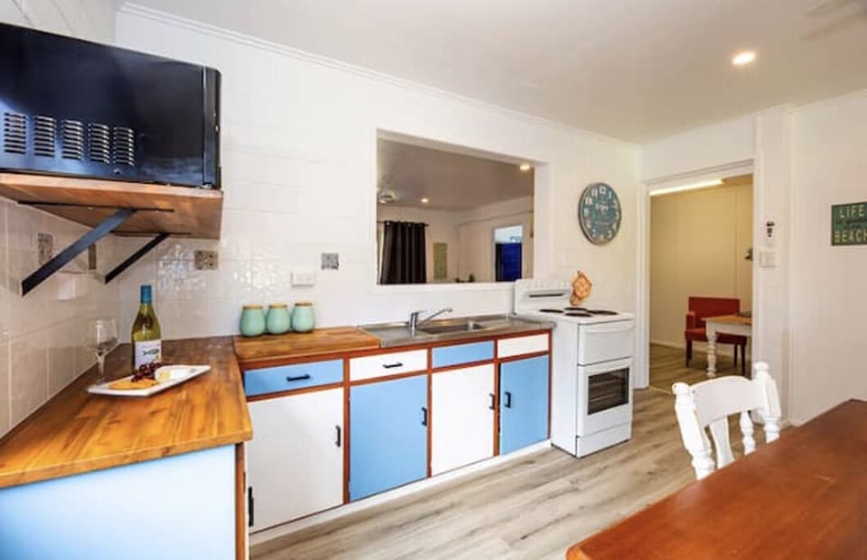 Well equipped kitchen 