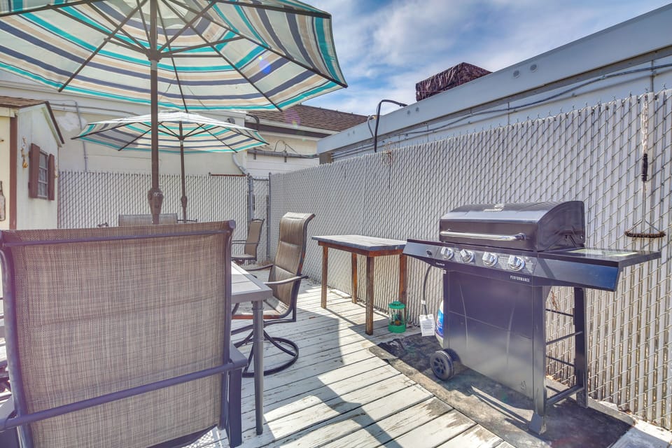 Seasonal Shared Amenities | Outdoor Dining