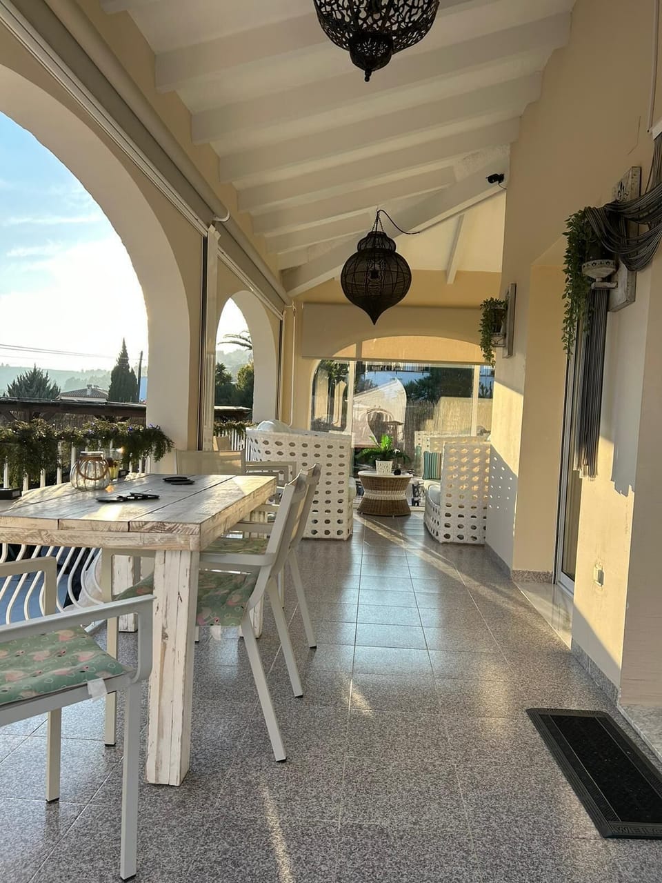 Outdoor dining