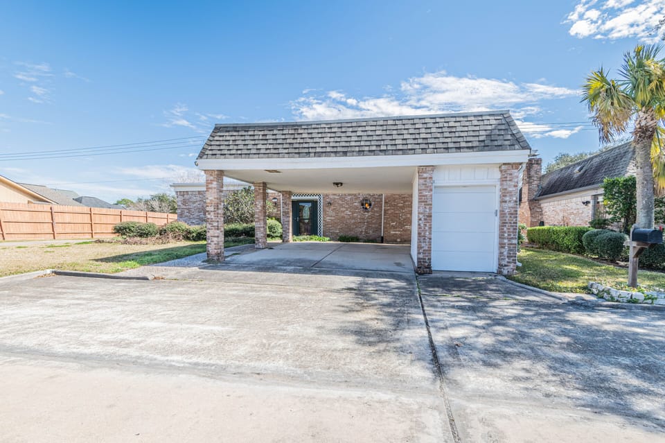 Front of the Cottage 1