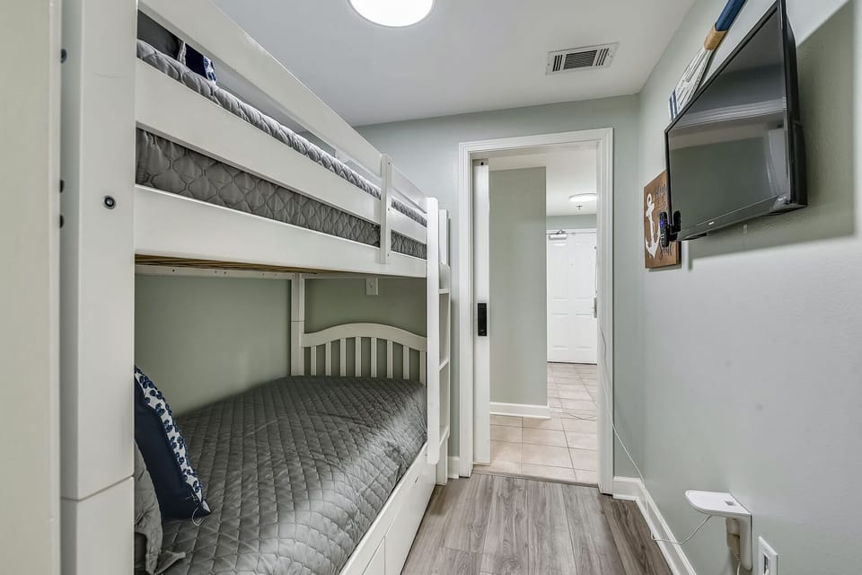 Bunk room