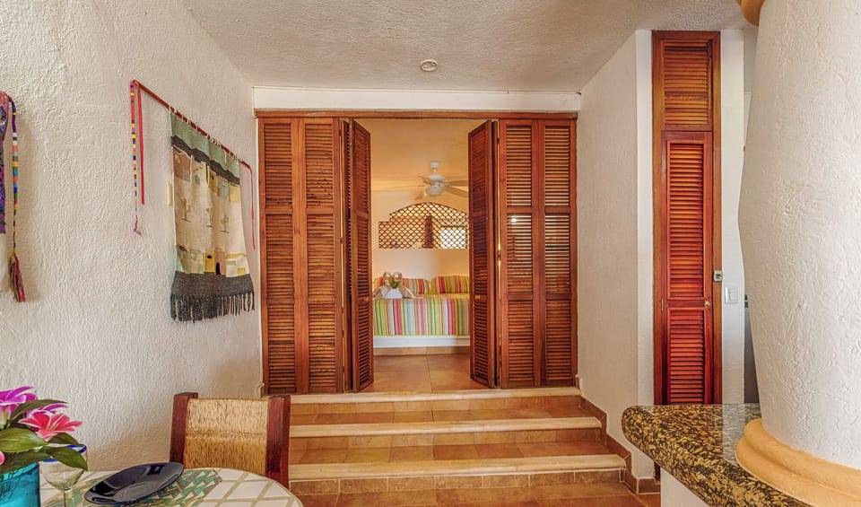 Passage to the bedroom