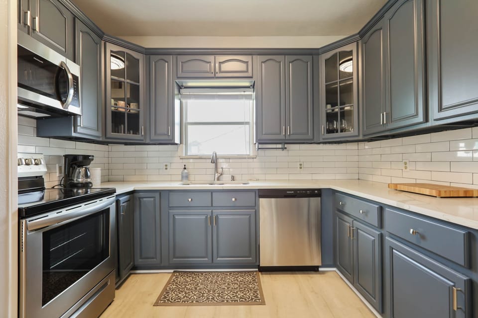 A full kitchen for those meals around the table together!