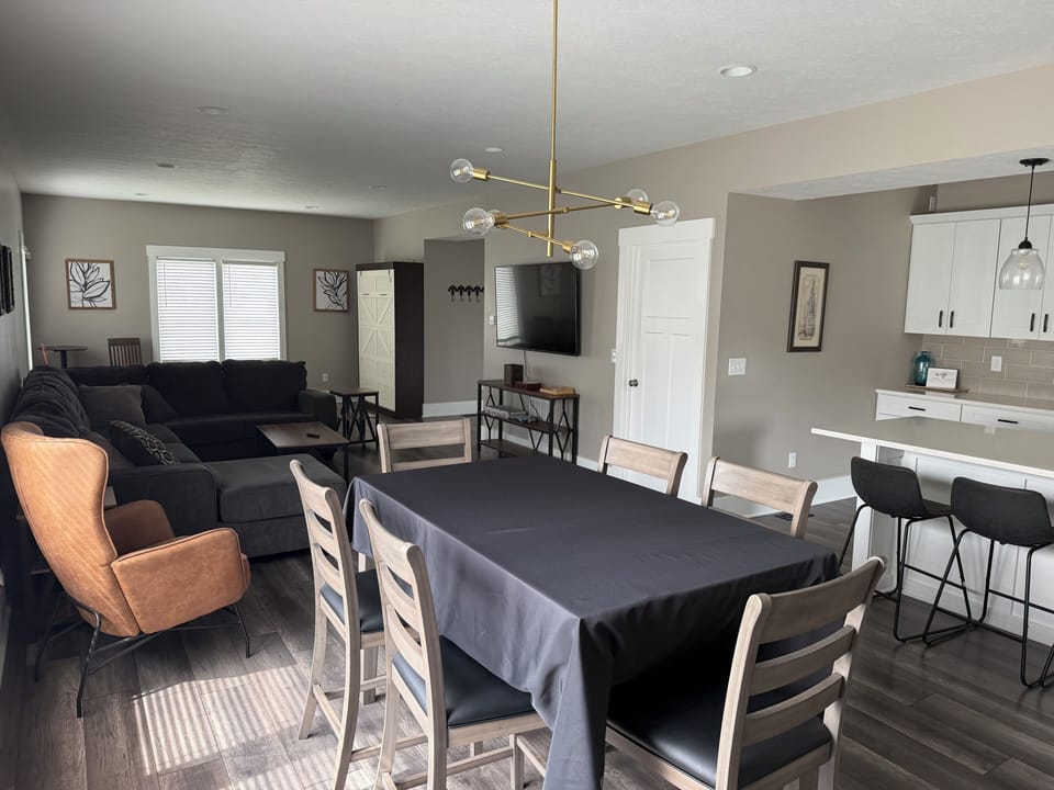 Dining room/kitchen