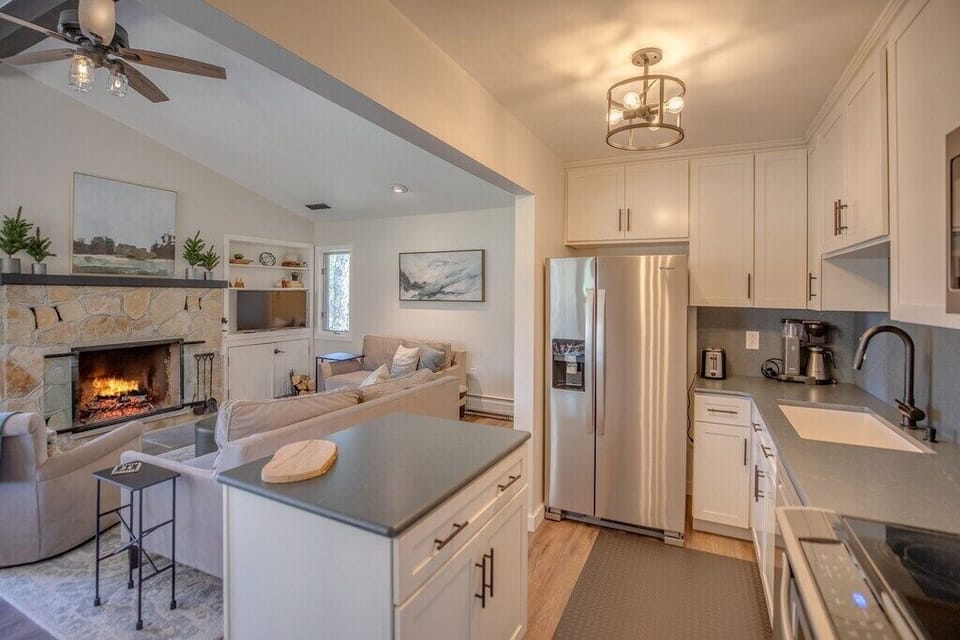 full kitchen