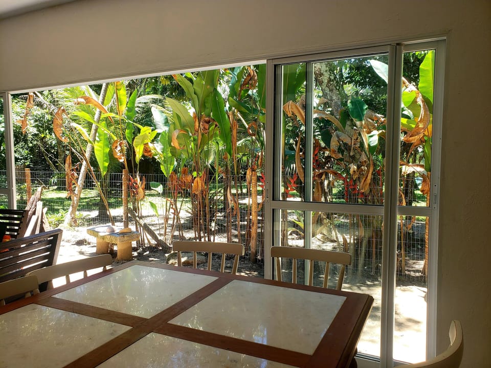 Cozy and modern house close to the beach  House in Ubatuba