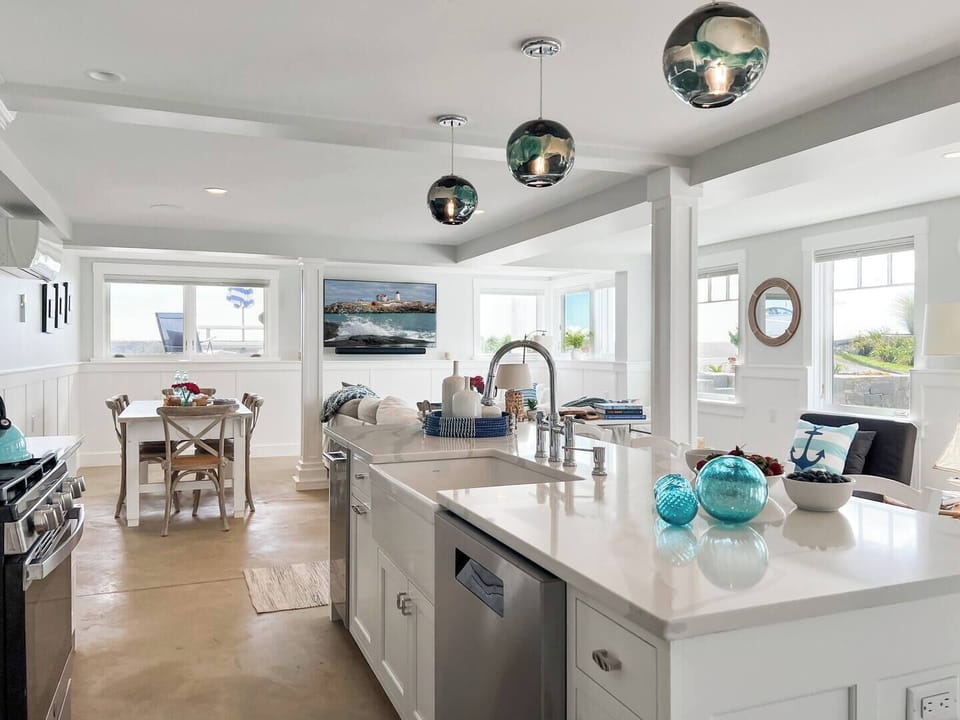 ...and an open floorplan that catches every breeze!