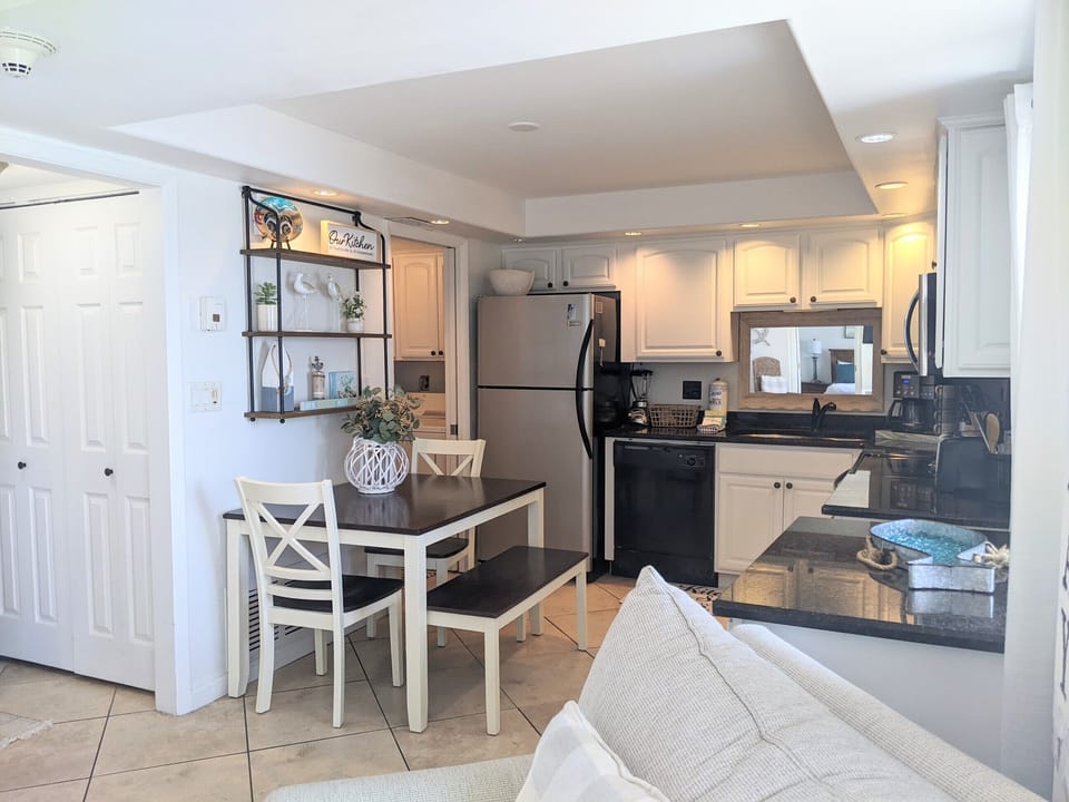 Main Floor-Kitchen